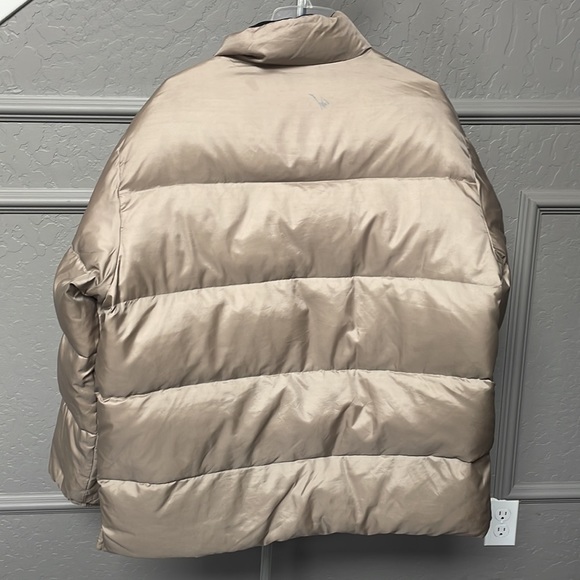 Structure Reversible Puffer - Picture 3 of 5